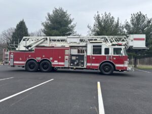 2001 Pierce 85’ Platform