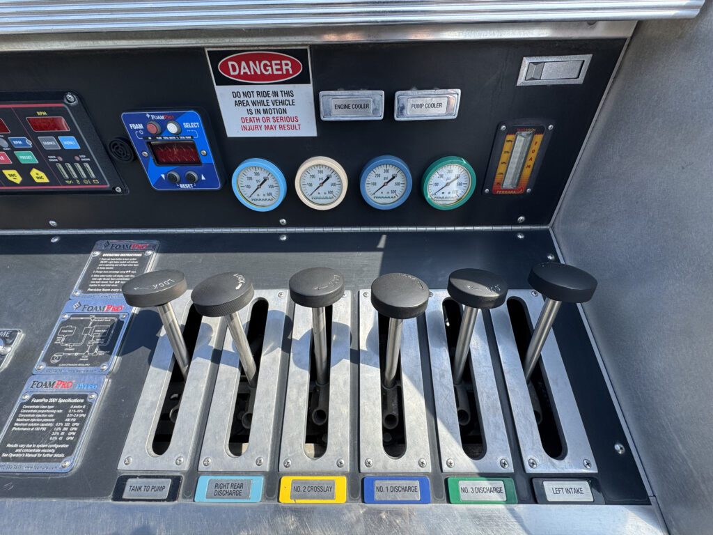 2012 Freightliner Ferrara 4×4