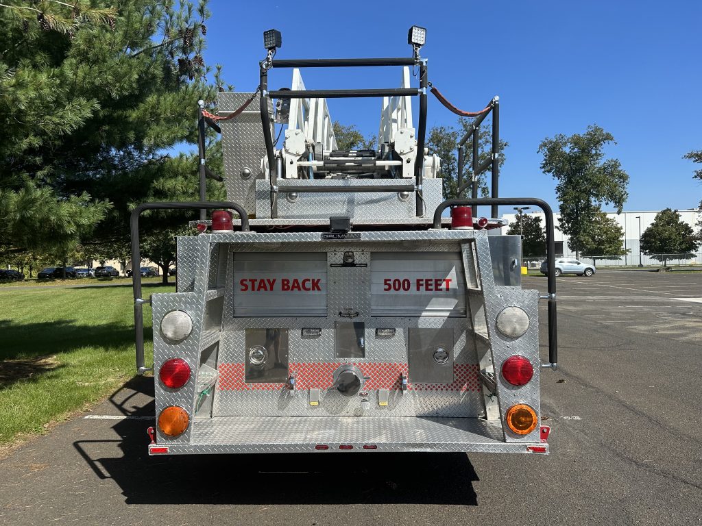 1989 Grummann 102’ Platform