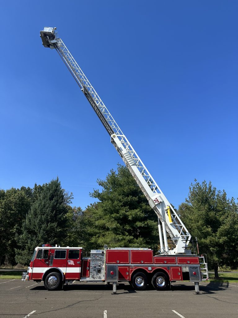 1989 Grummann 102’ Platform