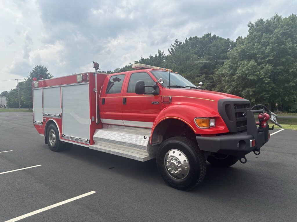 2006 Ford F-750 4×4 Dry Chemical & Foam Truck