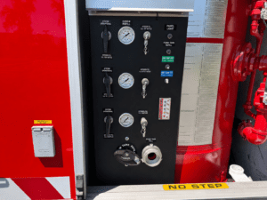 2006 Ford F-750 4×4 Dry Chemical & Foam Truck