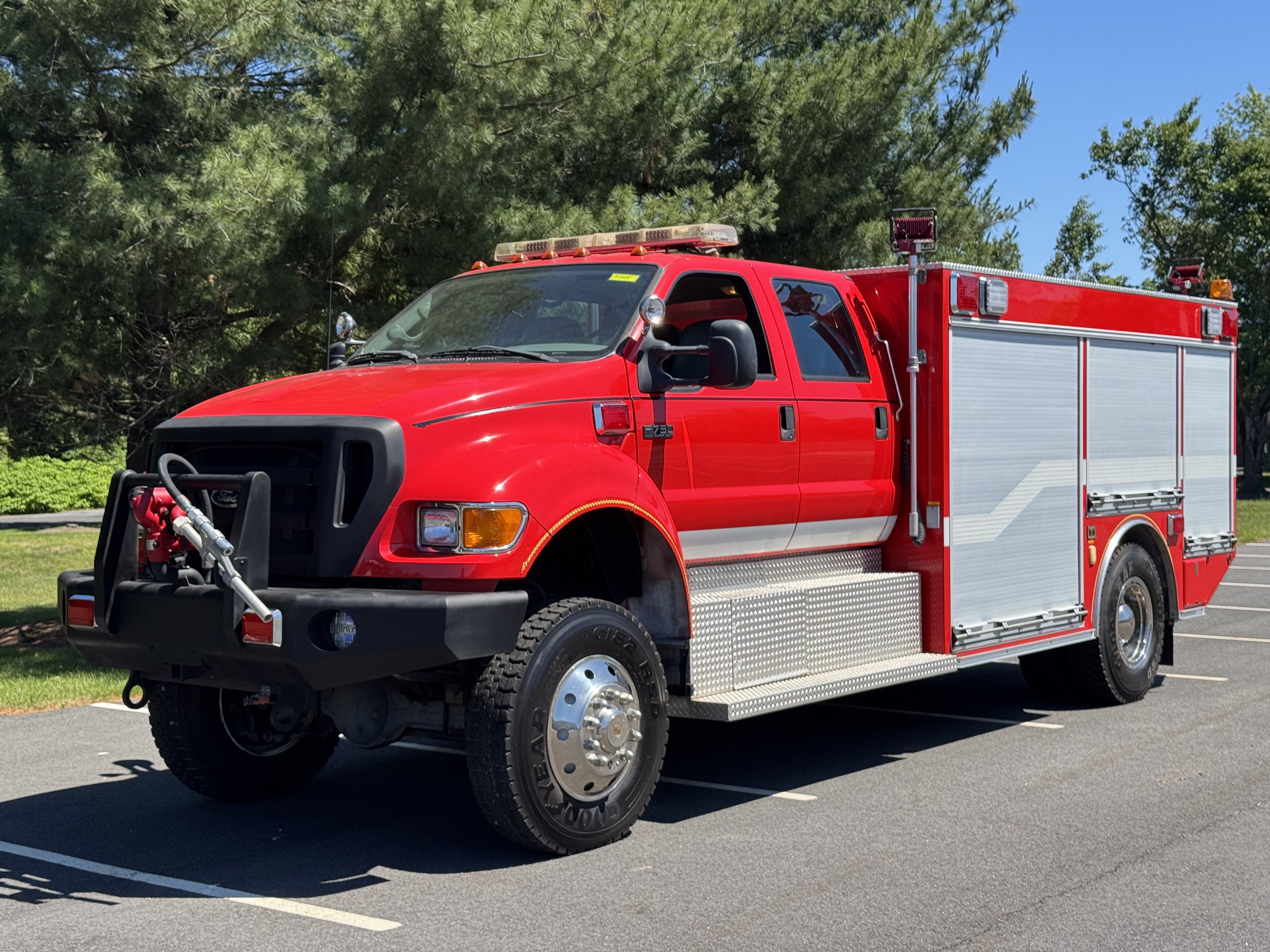 2006 Ford F-750 4x4 dry chemical and foam truck for sale at Fire Truck Center, an airport fire truck alternative for industrial sites and general aviation fields