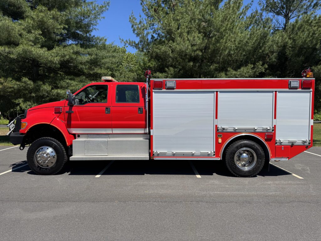 2006 Ford F-750 4×4 Dry Chemical & Foam Truck