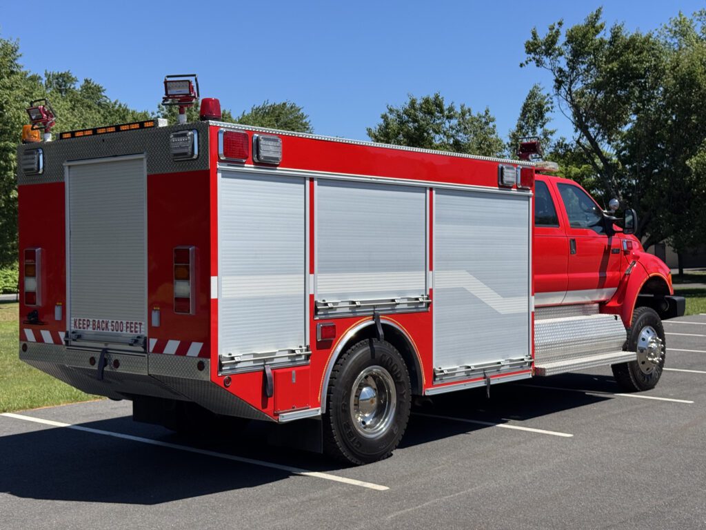2006 Ford F-750 4×4 Dry Chemical & Foam Truck