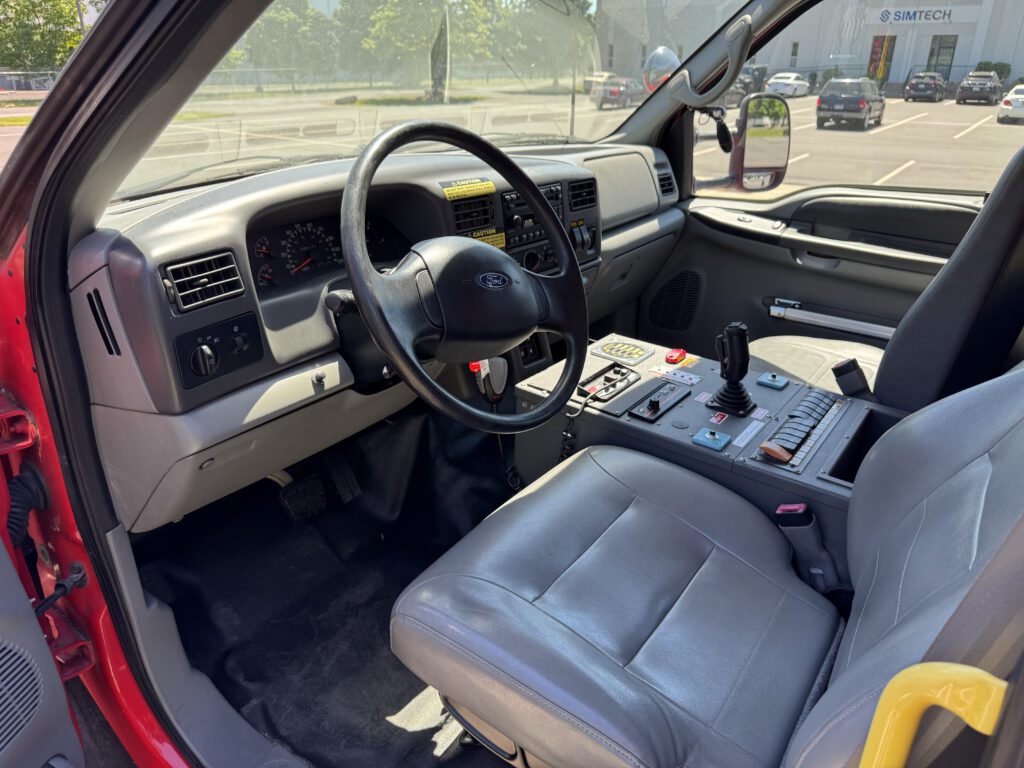 2006 Ford F-750 4×4 Dry Chemical & Foam Truck