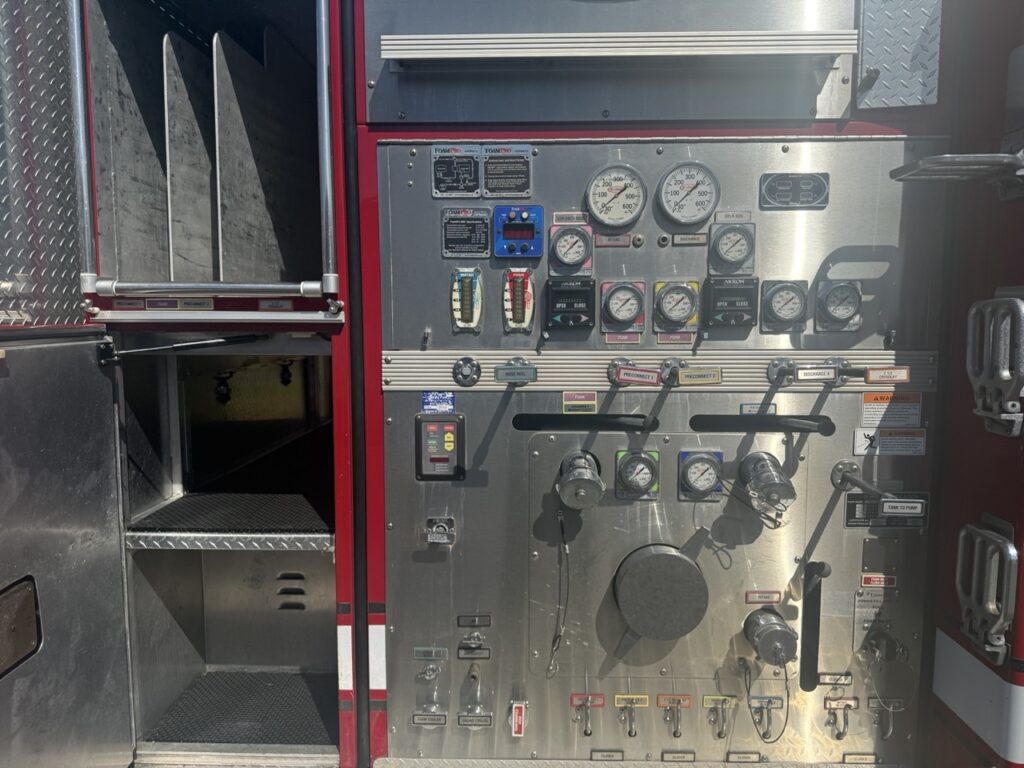 2010 E-One Custom Pumper