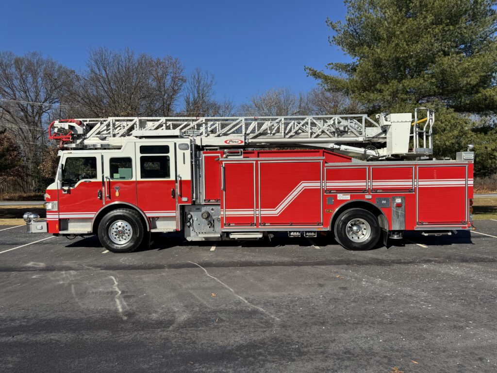 2011 Pierce Velocity Aerial (75’)