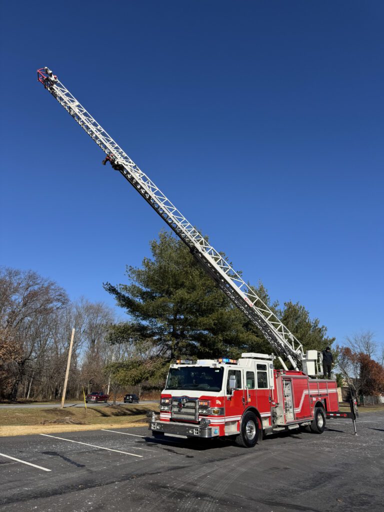 2011 Pierce Velocity Aerial (75’)