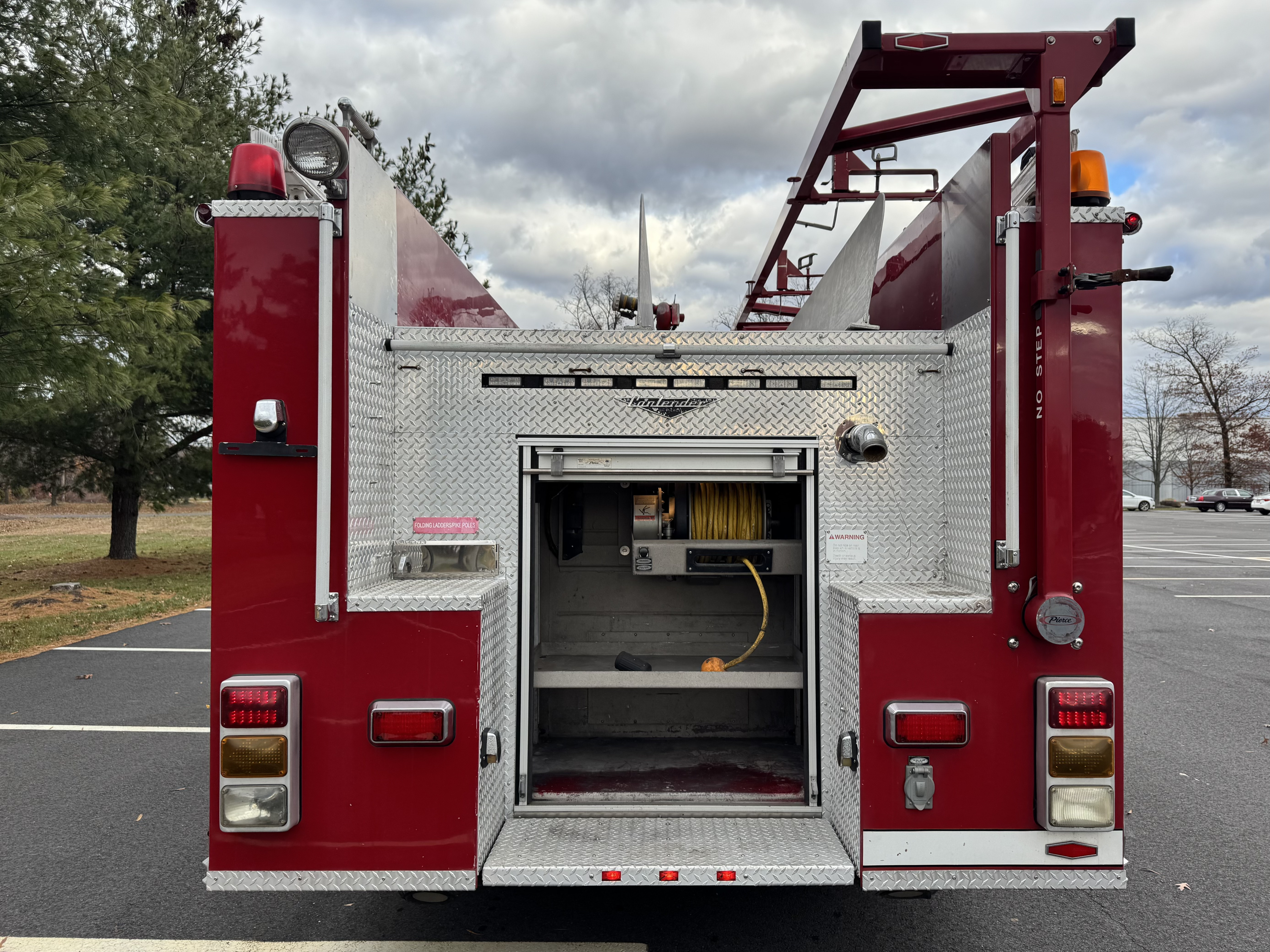 2008 Pierce Contender Pumper