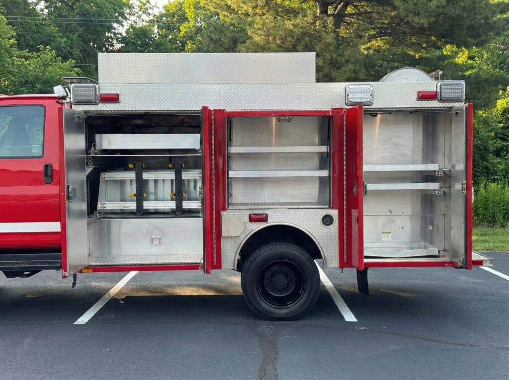 2006 Chevrolet C5500 4×4 Wet Rescue