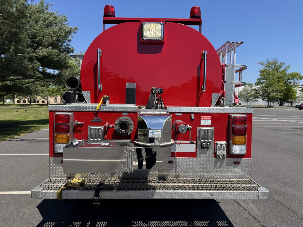 2006 Freightliner Tanker