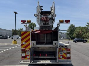 2007 Sutphen 75′ Aerial Ladder