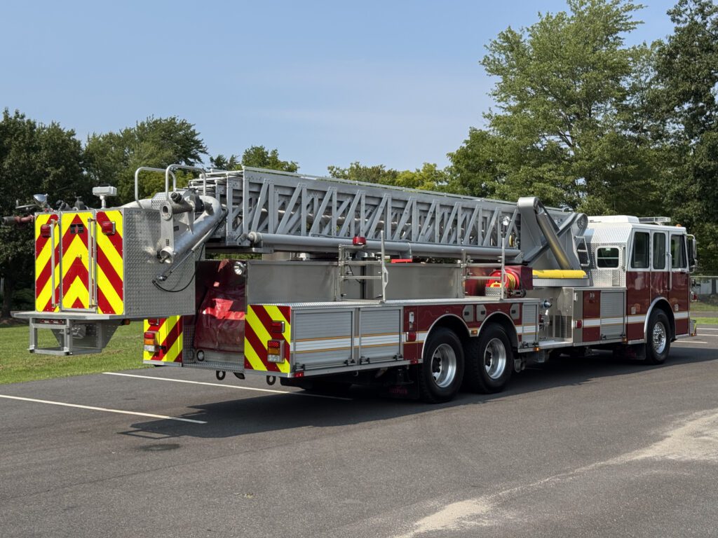 2013 Sutphen SP-90 85′ Aerial Platform
