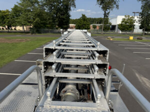 2013 Sutphen SP-90 85′ Aerial Platform